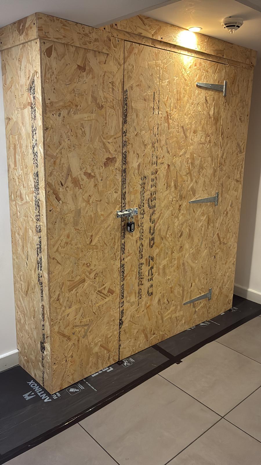 Secure Commercial Hoardings.
