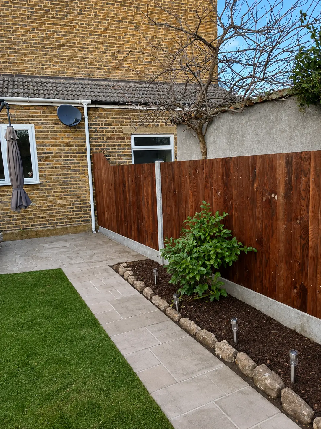 Panel Fencing & Planted Borders